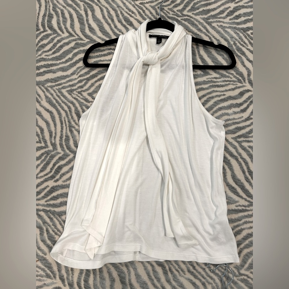 Banana Republic sleeveless tie front shirt